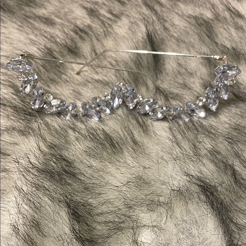 Elegant Silver Crystal Hair Accessory